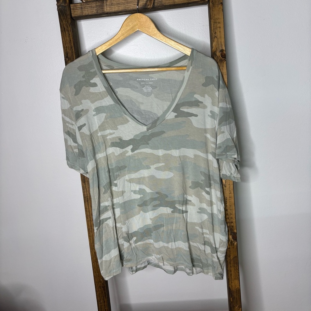 American Eagle Outfitters Green Gray Relaxed T-Shirt